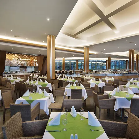 Noahs Ark Deluxe And Casino 5*