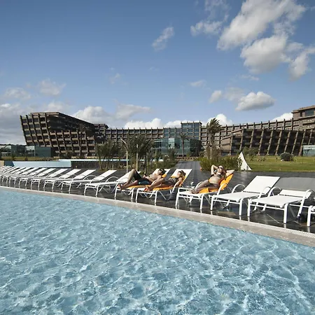 Noahs Ark Deluxe And Casino Hotel Vokolidha
