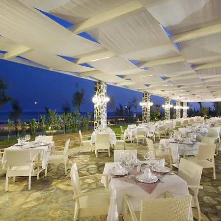 Hotel Noahs Ark Deluxe And Casino Vokolidha