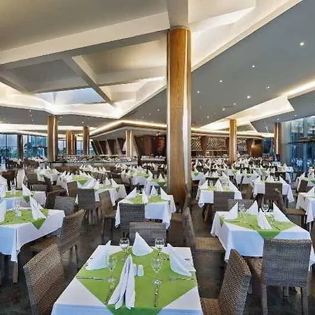 Hotel Noahs Ark Deluxe And Casino 5*
